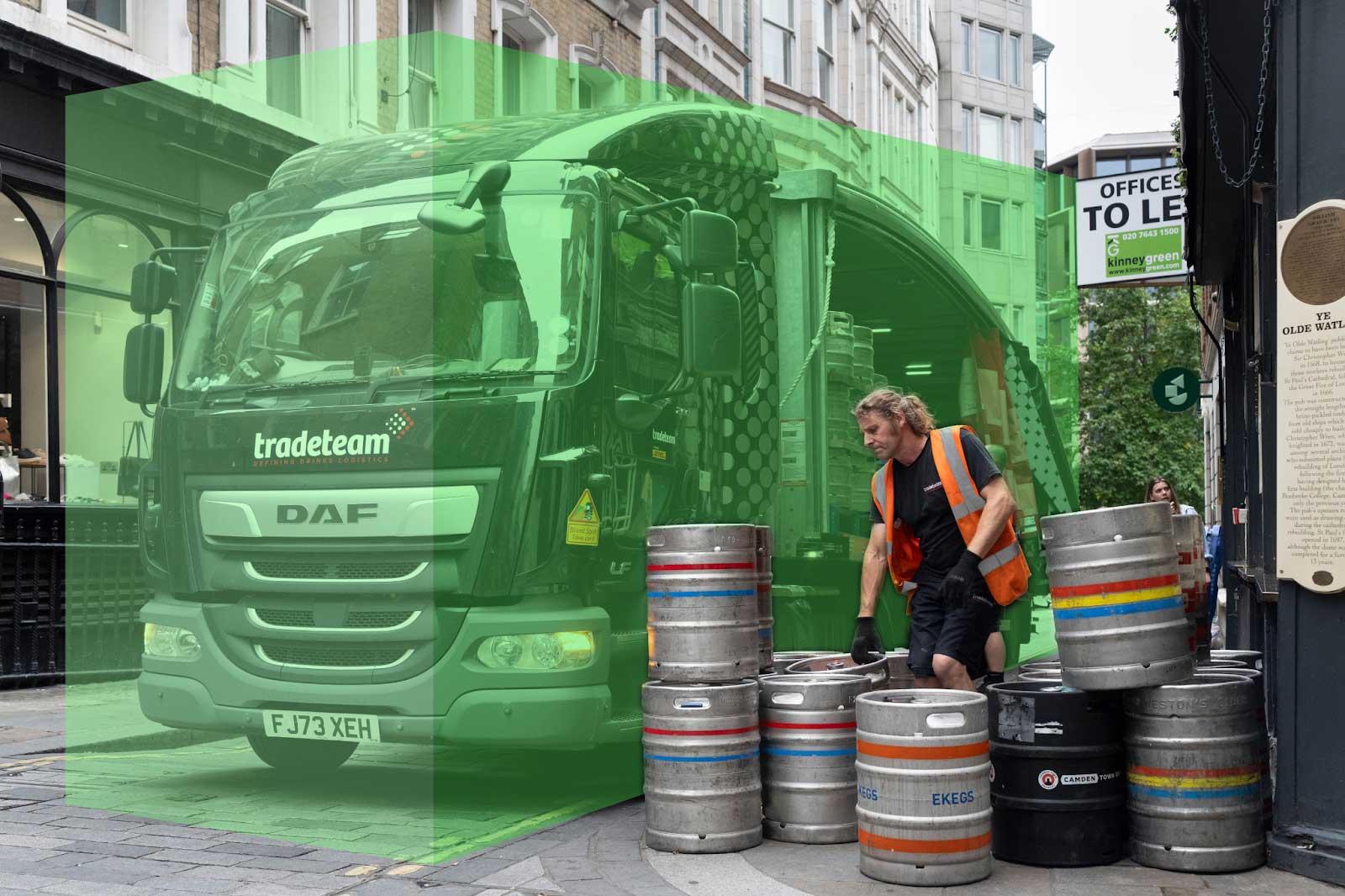Driver delivering kegs at the Watling Street Virtual Loading Bays in the City of London